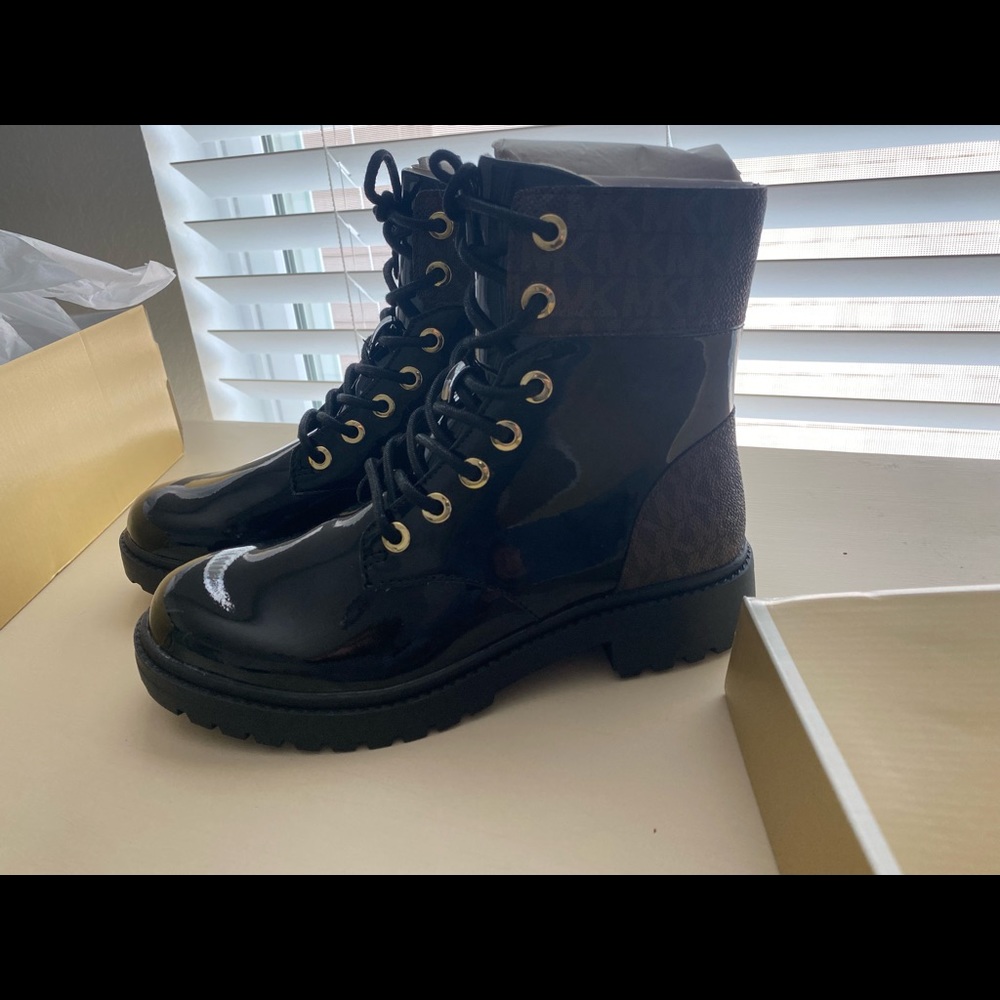 Michael kors boots